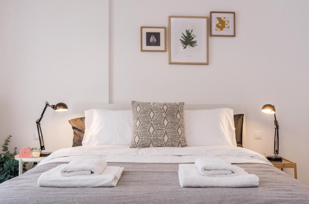 Wide Comfy Studio Apartment Centrally Located In Thissio Atene Esterno foto