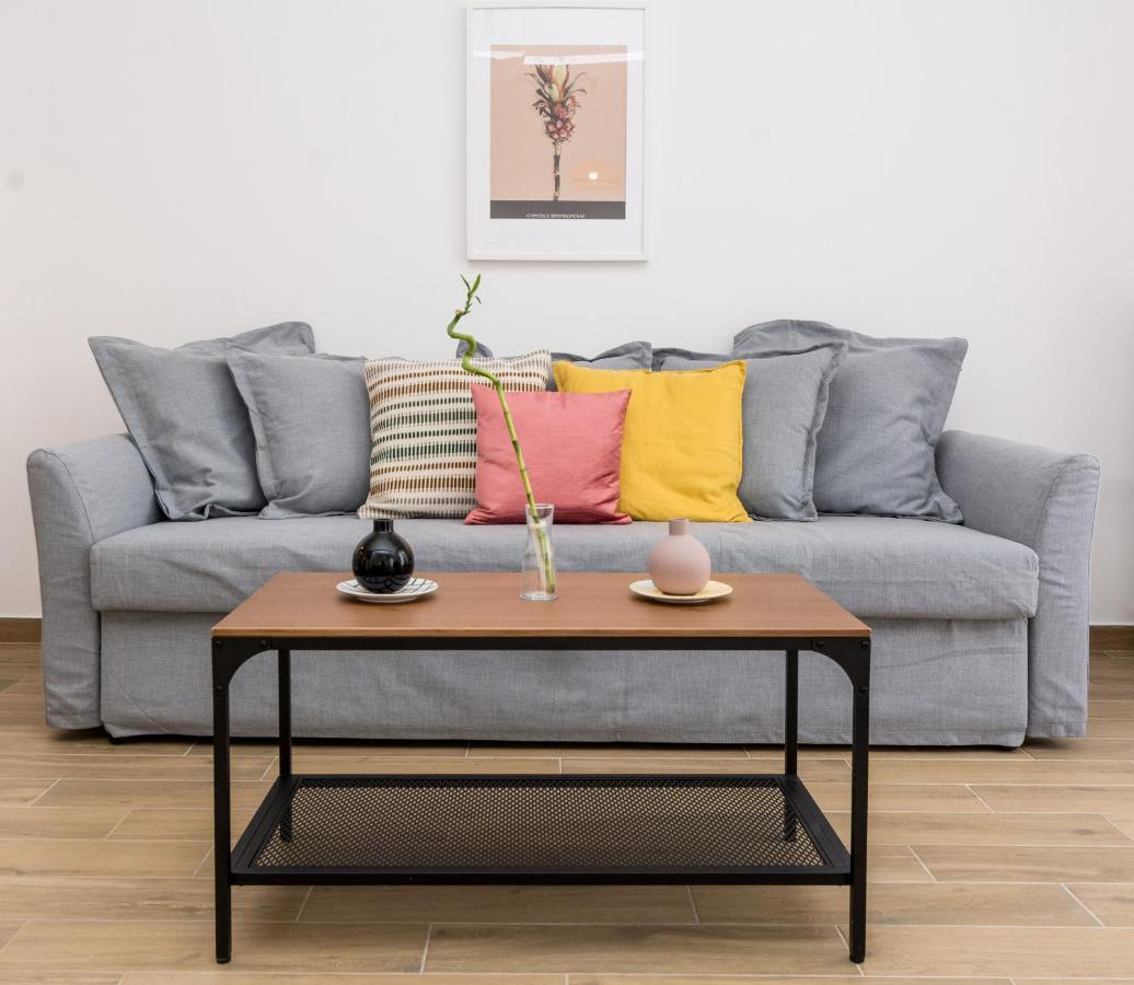 Wide Comfy Studio Apartment Centrally Located In Thissio Atene Esterno foto