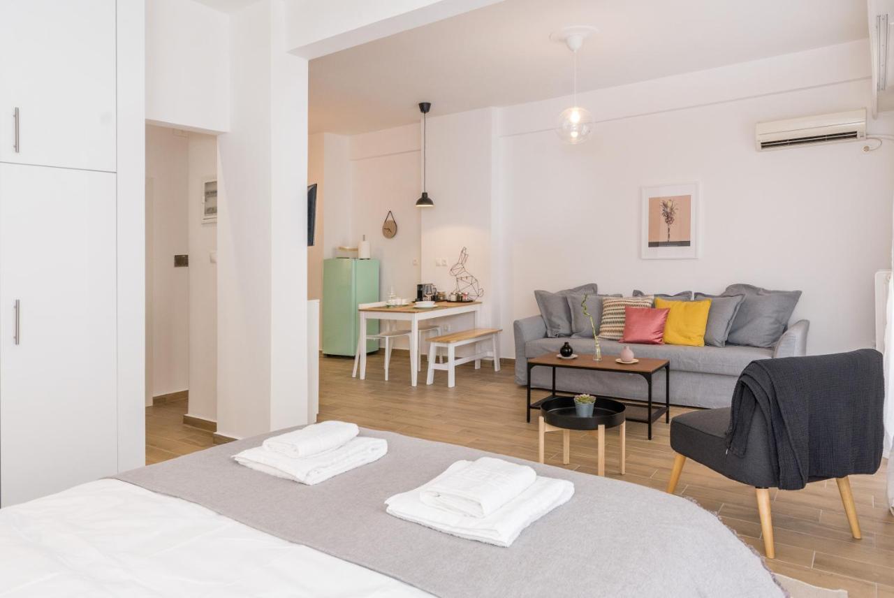Wide Comfy Studio Apartment Centrally Located In Thissio Atene Esterno foto